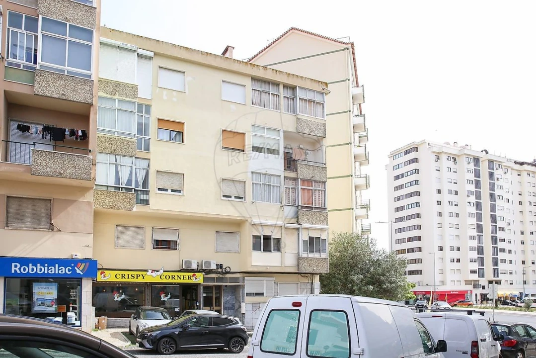 Apartamento T2 para Venda em Sacavém e Prior Velho Foto 32