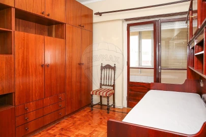 Apartamento T2 para Venda em Sacavém e Prior Velho