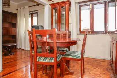 Apartamento T2 para Venda em Sacavém e Prior Velho