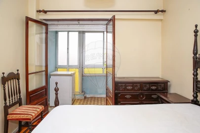 Apartamento T2 para Venda em Sacavém e Prior Velho