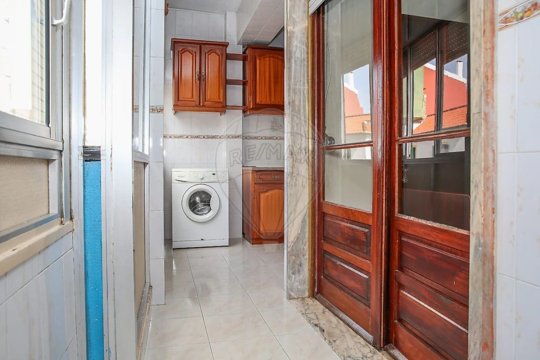 Apartamento T2 para Venda em Sacavém e Prior Velho Foto 26