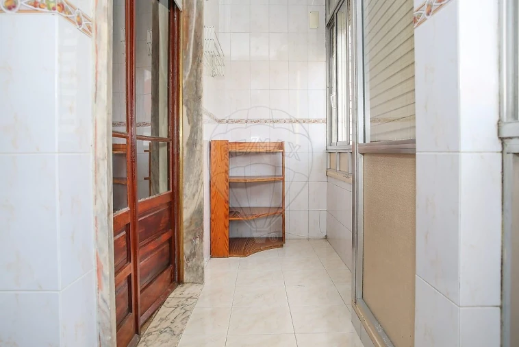 Apartamento T2 para Venda em Sacavém e Prior Velho Foto 29