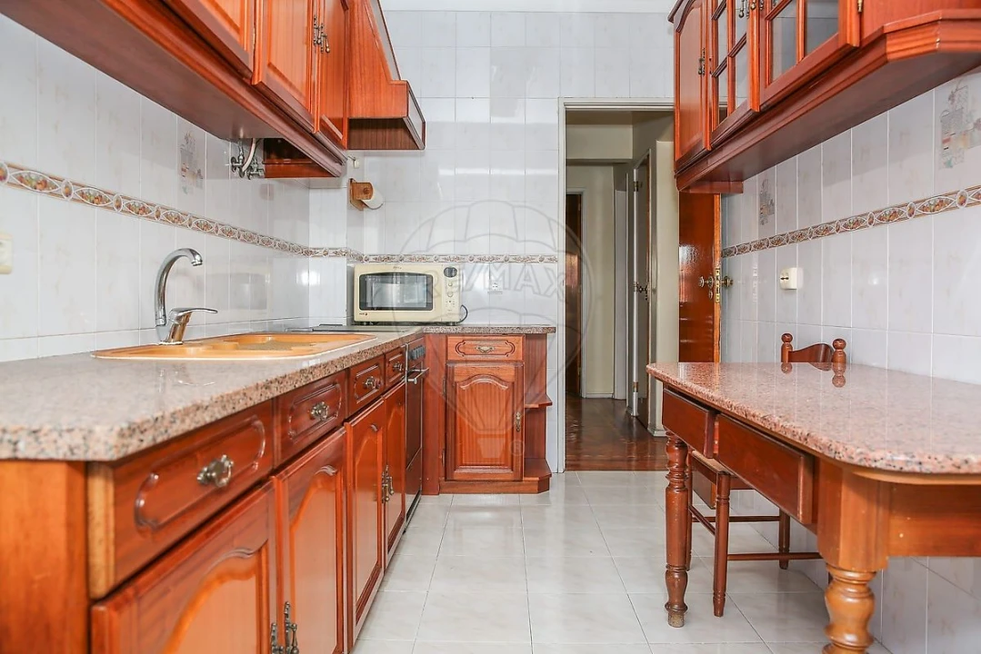 Apartamento T2 para Venda em Sacavém e Prior Velho Foto 27