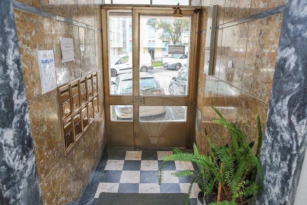 Apartamento T2 para Venda em Sacavém e Prior Velho Foto 36