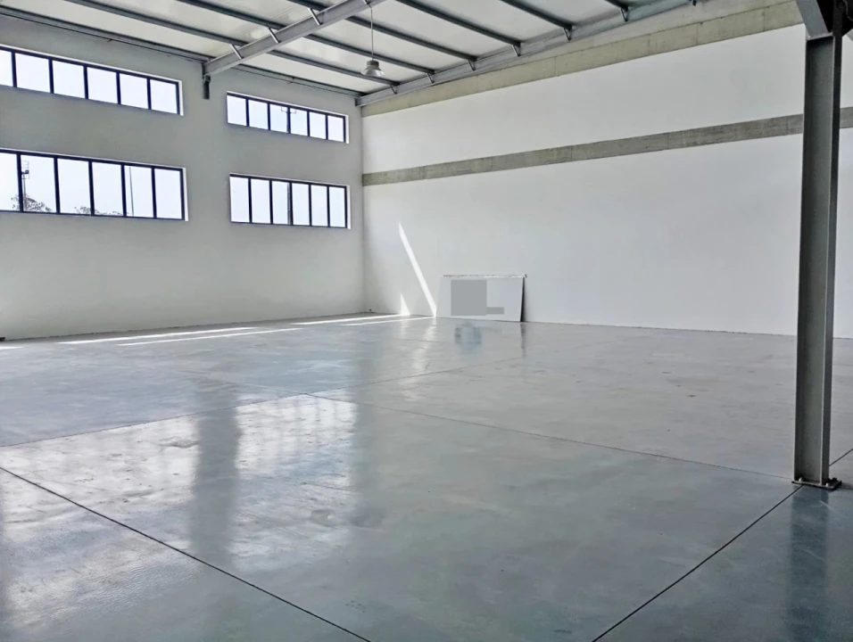 Armazém para Arrendamento em Modivas Foto 3