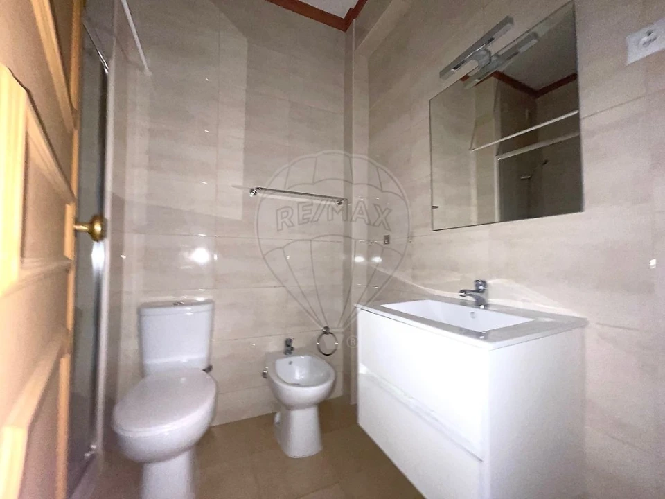 Apartamento T2 para Arrendamento em Odivelas Foto 4
