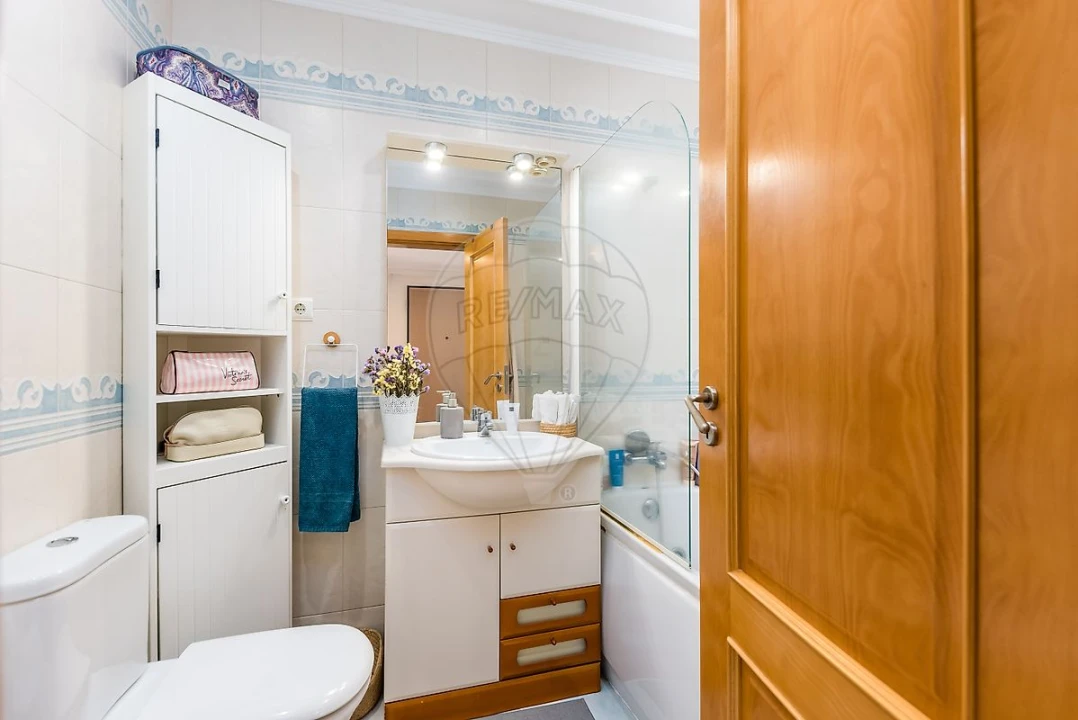 Apartamento T2 para Venda em Charneca de Caparica e Sobreda Foto 27