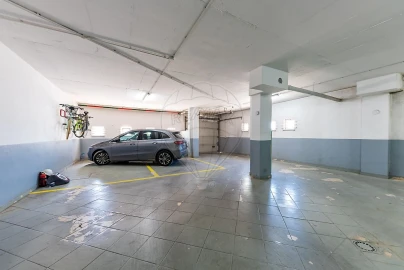 Apartamento T2 para Venda em Charneca de Caparica e Sobreda