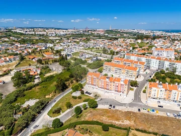 Apartamento T2 para Venda em Charneca de Caparica e Sobreda
