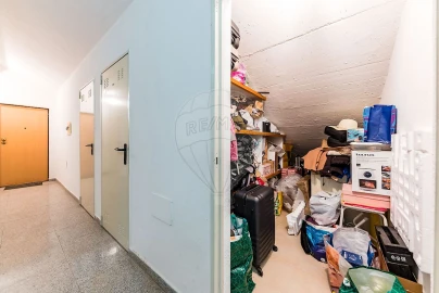 Apartamento T2 para Venda em Charneca de Caparica e Sobreda