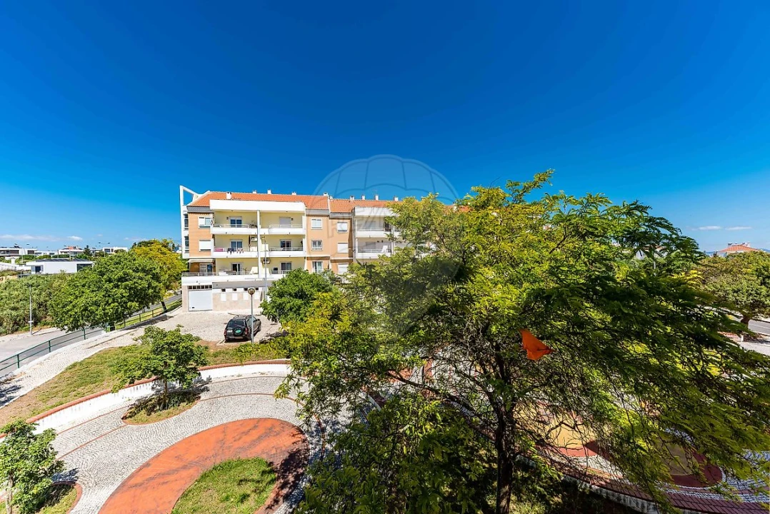 Apartamento T2 para Venda em Charneca de Caparica e Sobreda Foto 28