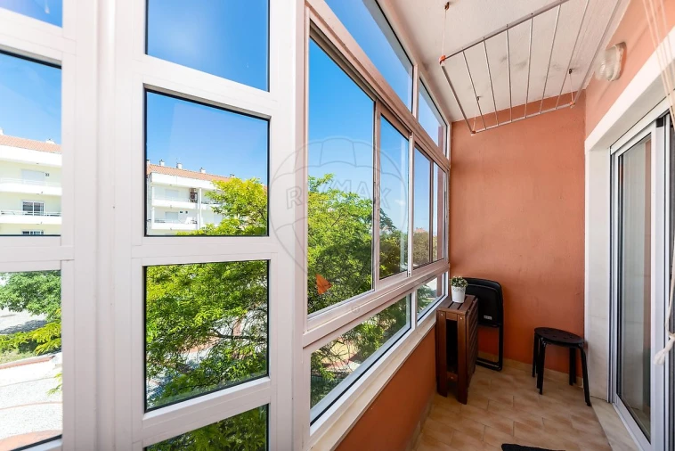 Apartamento T2 para Venda em Charneca de Caparica e Sobreda Foto 17