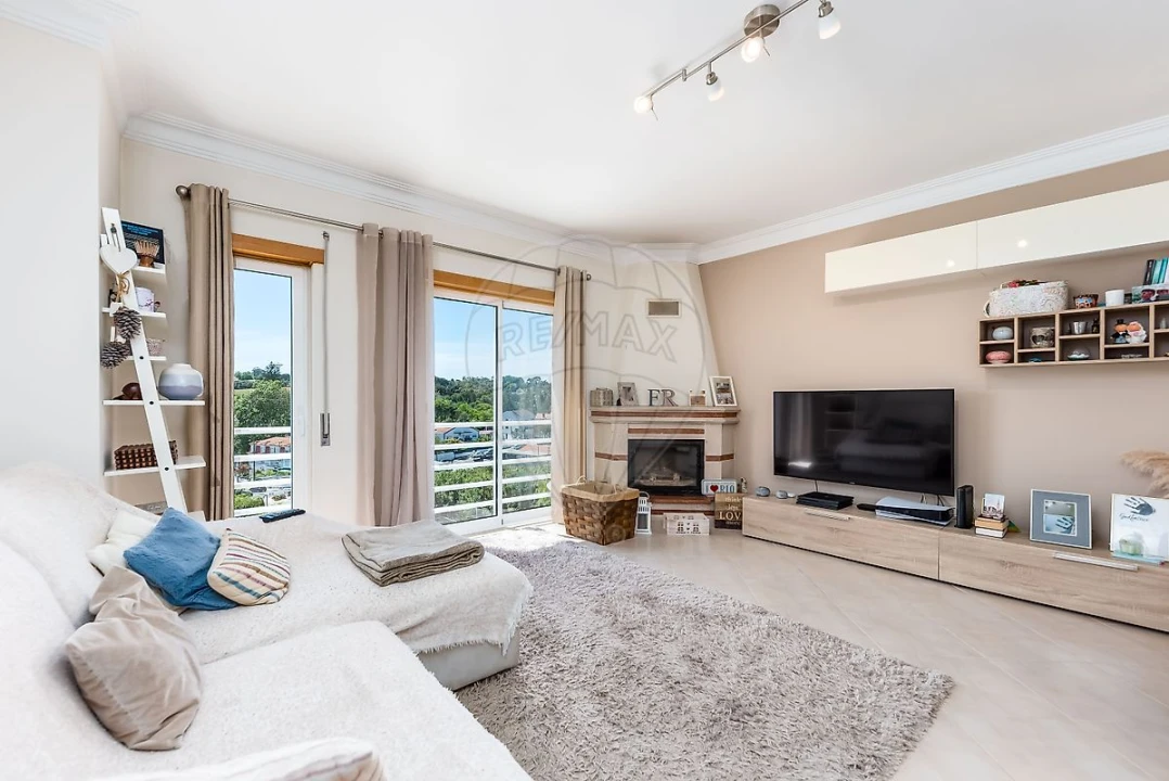 Apartamento T2 para Venda em Charneca de Caparica e Sobreda Foto 24