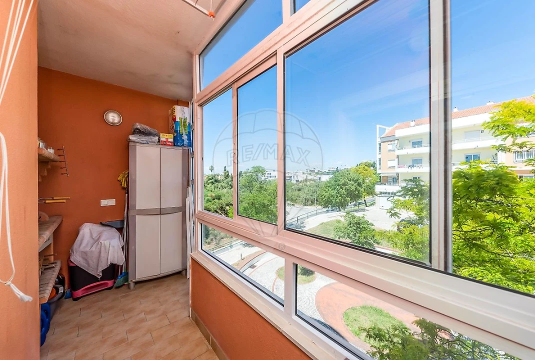 Apartamento T2 para Venda em Charneca de Caparica e Sobreda Foto 16