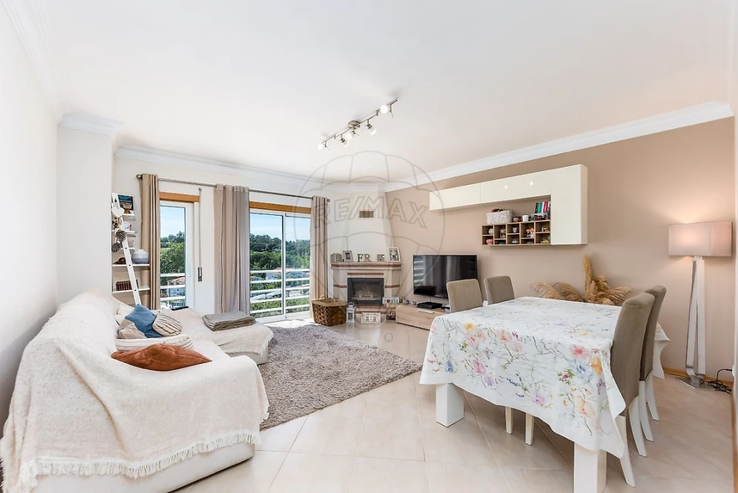 Apartamento T2 para Venda em Charneca de Caparica e Sobreda Foto 22