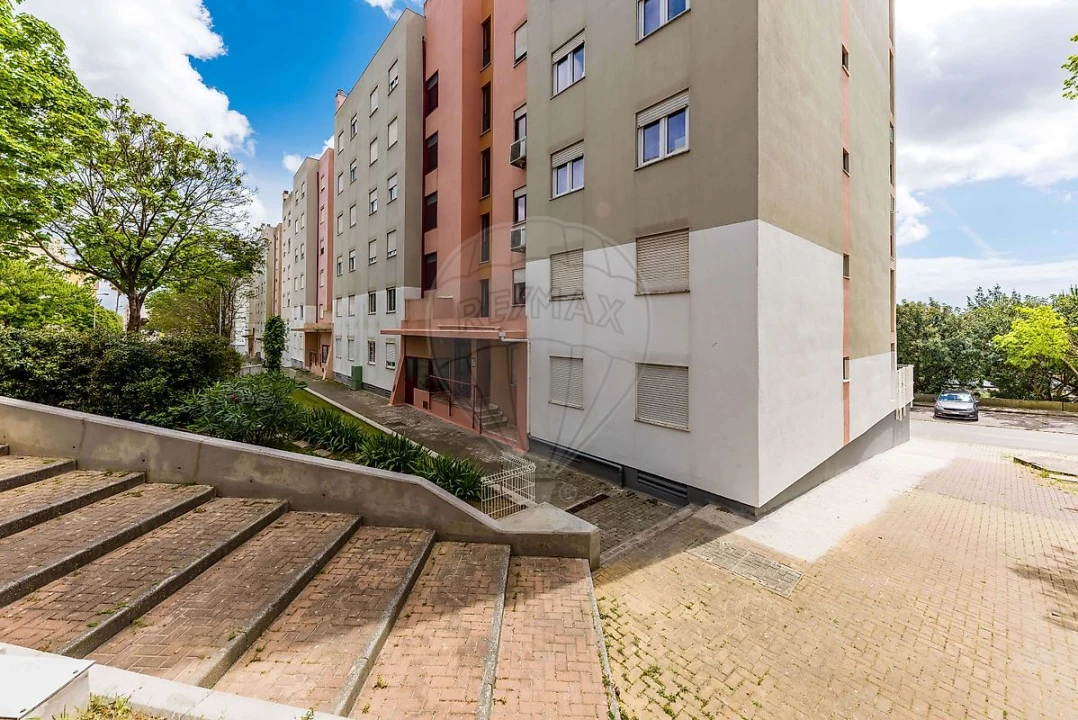 Apartamento T2 para Venda em Caparica e Trafaria Foto 8