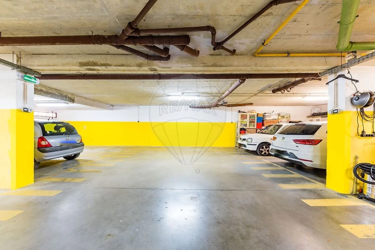 Apartamento T2 para Venda em Caparica e Trafaria Foto 12
