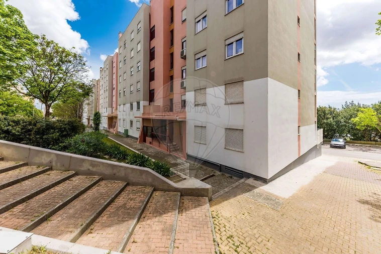 Apartamento T2 para Venda em Caparica e Trafaria Foto 8