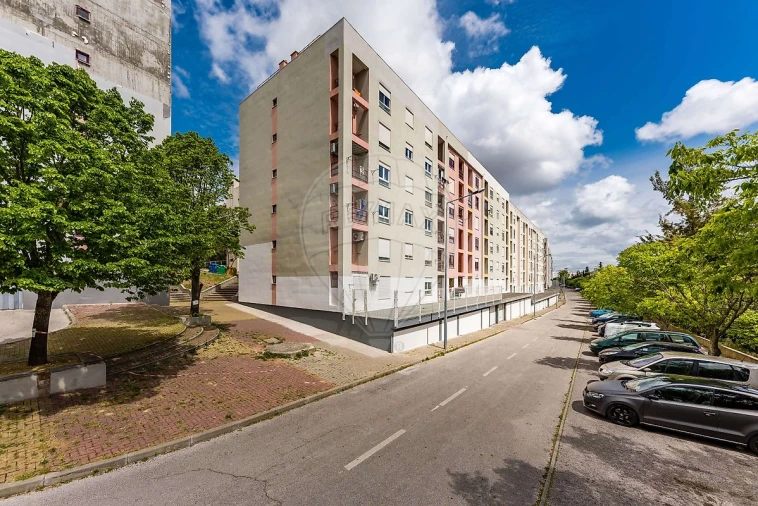 Apartamento T2 para Venda em Caparica e Trafaria Foto 7