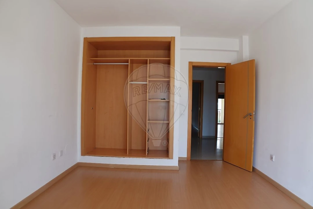 Apartamento T4 para Venda em Pinhal Novo Foto 15