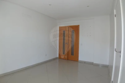 Apartamento T4 para Venda em Pinhal Novo