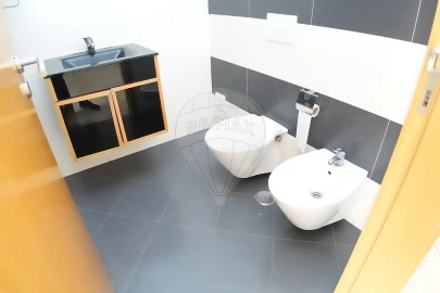 Apartamento T4 para Venda em Pinhal Novo