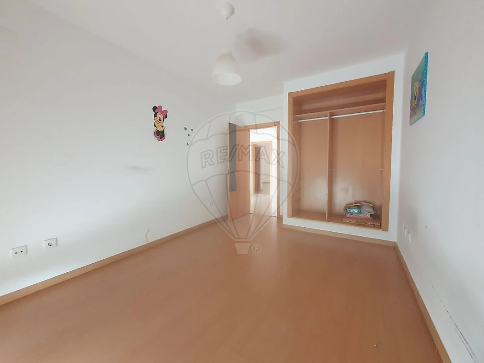 Apartamento T4 para Venda em Pinhal Novo Foto 32