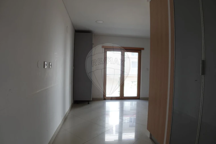 Apartamento T4 para Venda em Pinhal Novo Foto 11