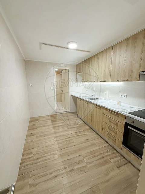 Moradia T2 para Venda em Abrigada e Cabanas de Torres