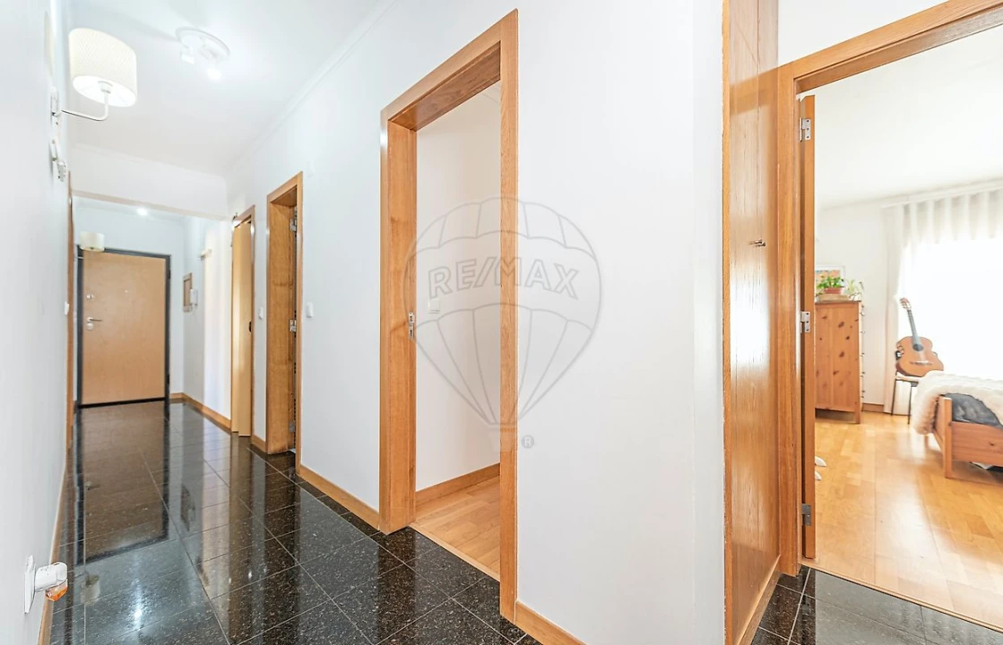 Apartamento T3 para Venda em Seixal, Arrentela e Aldeia de Paio Pires Foto 24