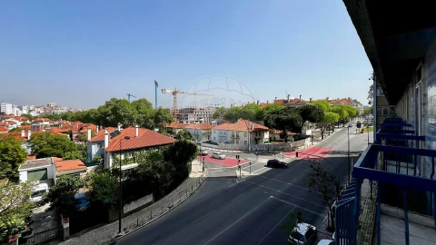 Apartamento T4 para Venda em Benfica