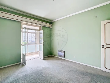 Apartamento T4 para Venda em Benfica
