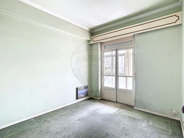 Apartamento T4 para Venda em Benfica