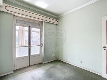 Apartamento T4 para Venda em Benfica