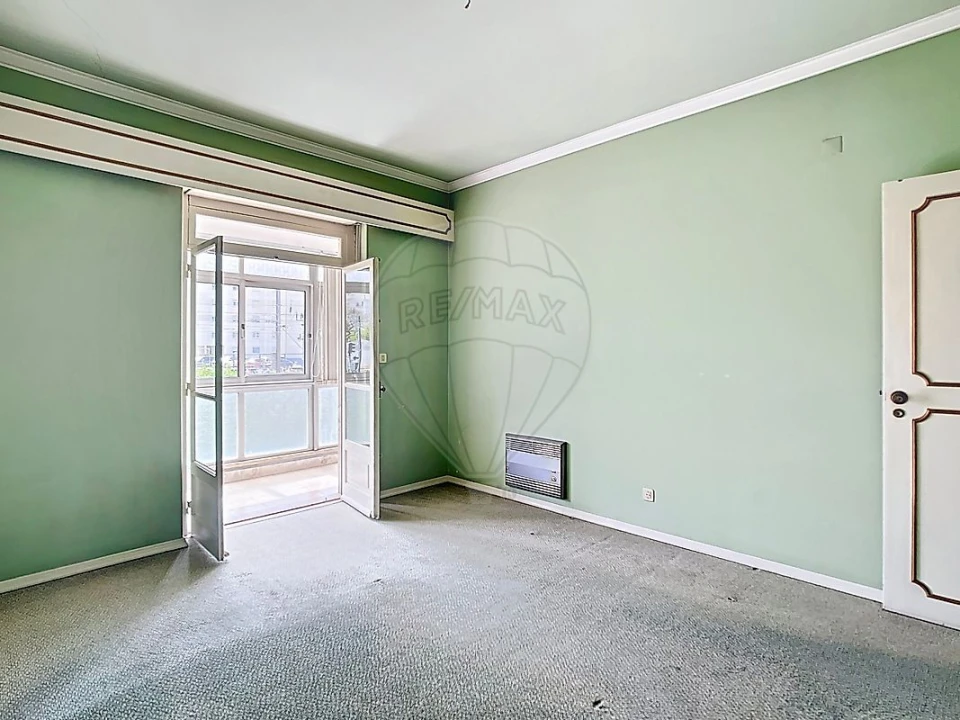 Apartamento T4 para Venda em Benfica Foto 14