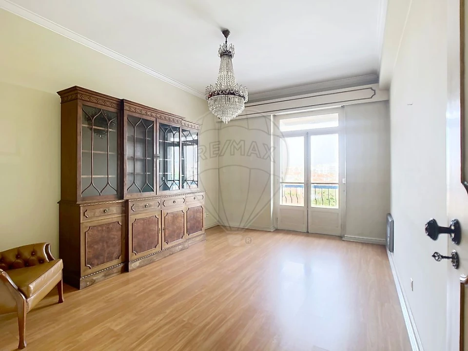 Apartamento T4 para Venda em Benfica Foto 13