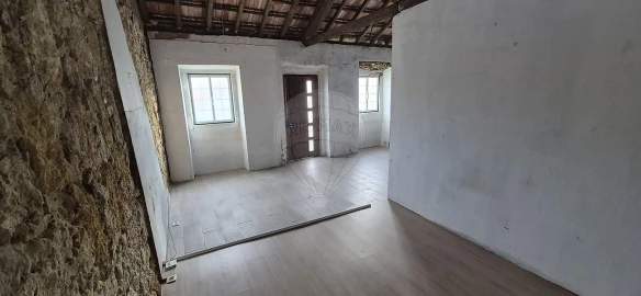 Moradia T1 para Venda em Brogueira, Parceiros de Igreja e Alcorochel
