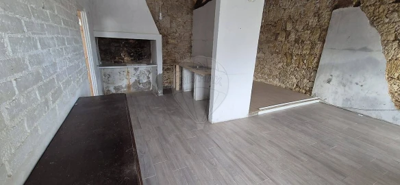 Moradia T1 para Venda em Brogueira, Parceiros de Igreja e Alcorochel