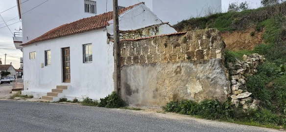 Moradia T1 para Venda em Brogueira, Parceiros de Igreja e Alcorochel