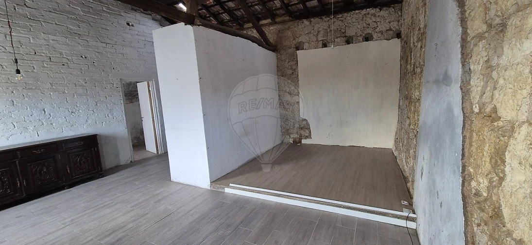 Moradia T1 para Venda em Brogueira, Parceiros de Igreja e Alcorochel Foto 10