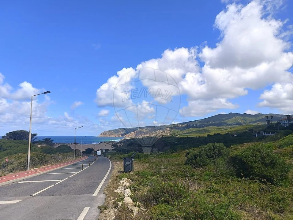 Moradia T4 para Venda em Alcabideche Foto 3