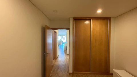 Apartamento T3 para Venda em Póvoa de Varzim, Beiriz e Argivai