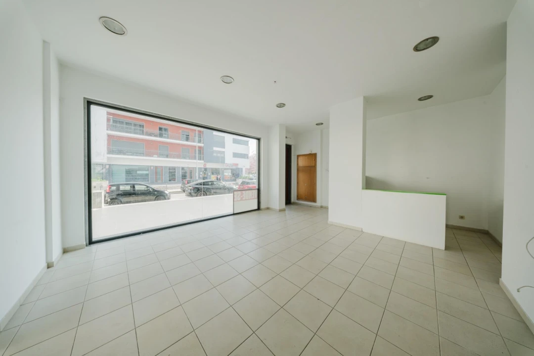 Negócio para Venda em Odivelas Foto 1