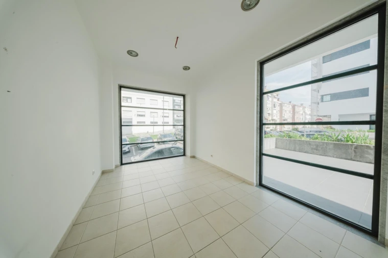 Negócio para Venda em Odivelas Foto 6