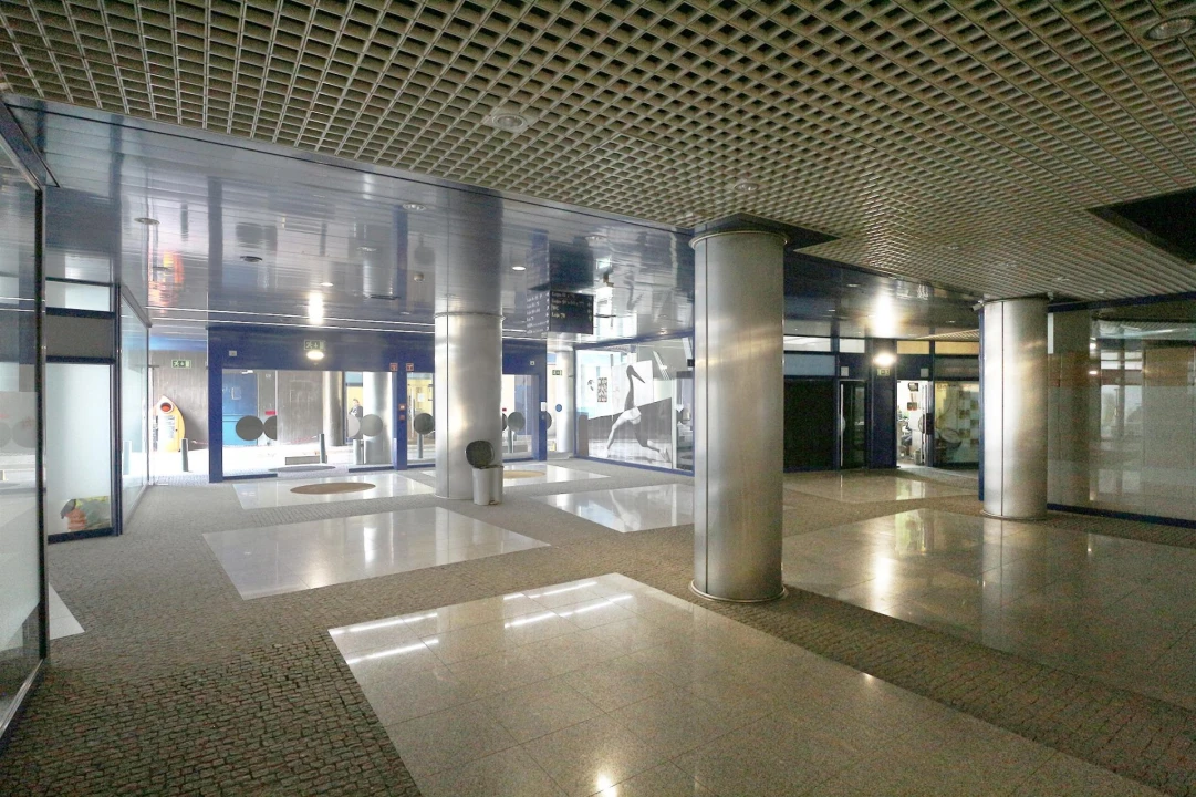 Negócio para Venda em Lordelo do Ouro e Massarelos Foto 4