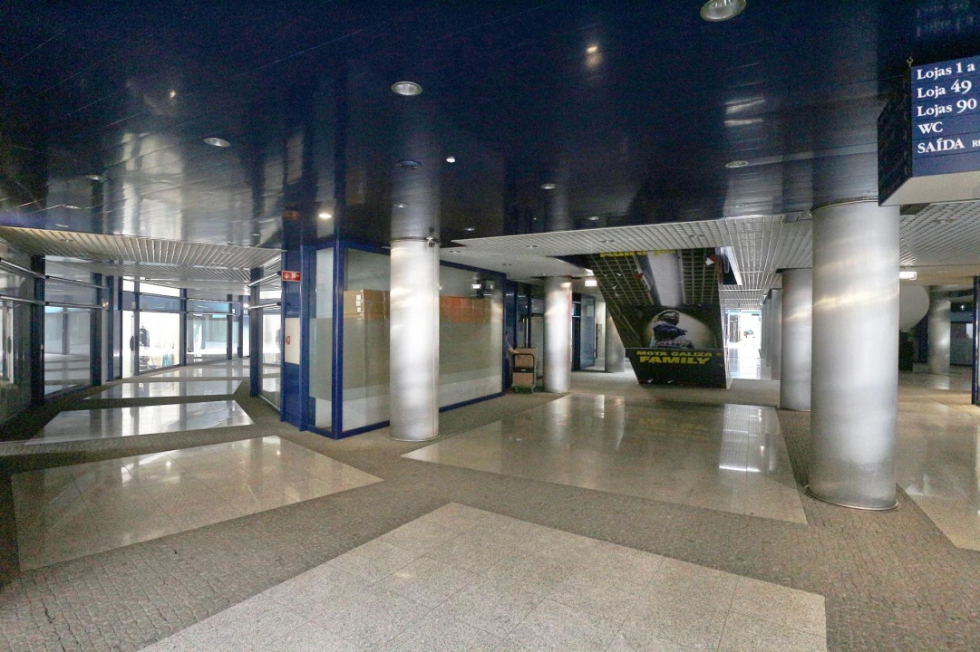 Negócio para Venda em Lordelo do Ouro e Massarelos Foto 5