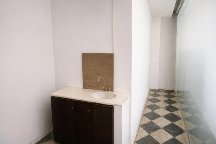 Negócio para Venda em Lordelo do Ouro e Massarelos Foto 2