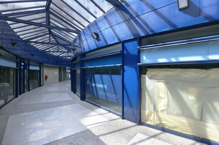 Negócio para Venda em Lordelo do Ouro e Massarelos Foto 3