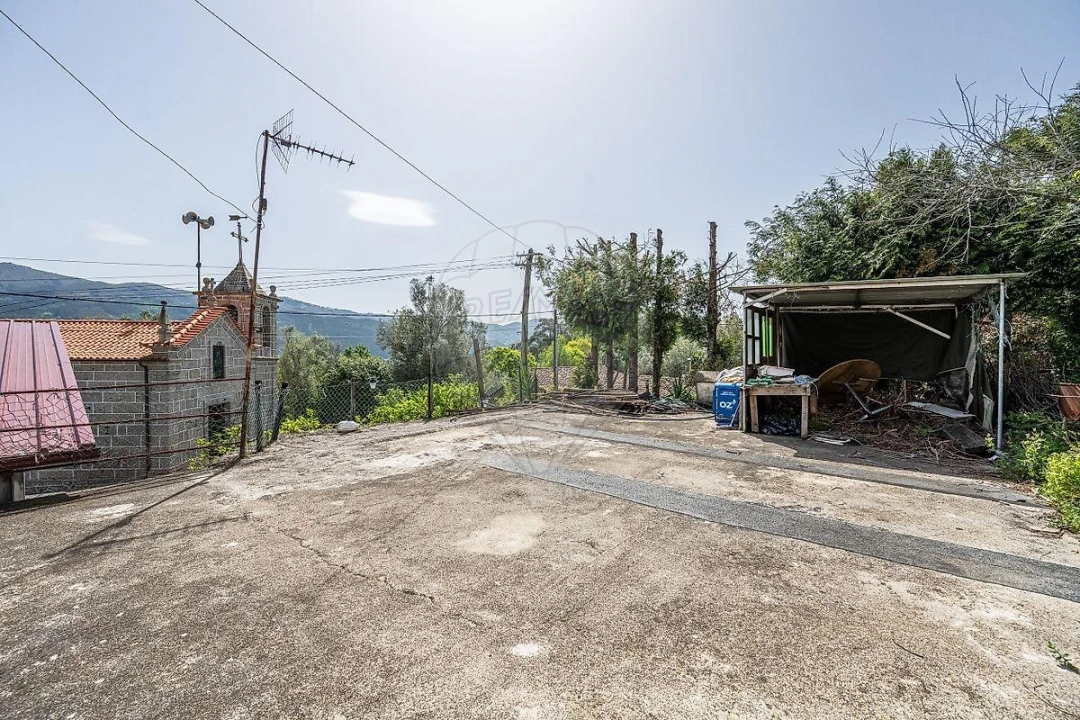 Moradia T5 para Venda em Gondoriz Foto 29