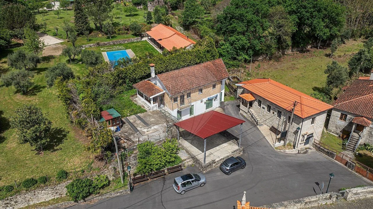 Moradia T5 para Venda em Gondoriz Foto 7